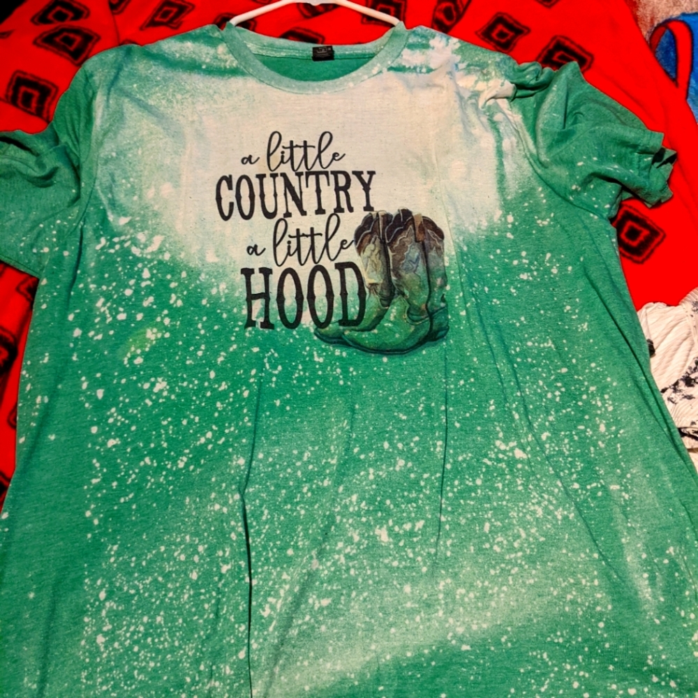 Graphic tee